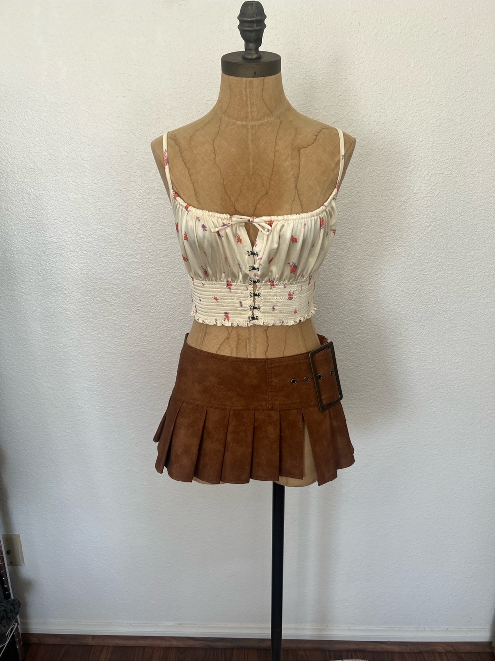 POSTR GIRL Brown Suede-Look skirt